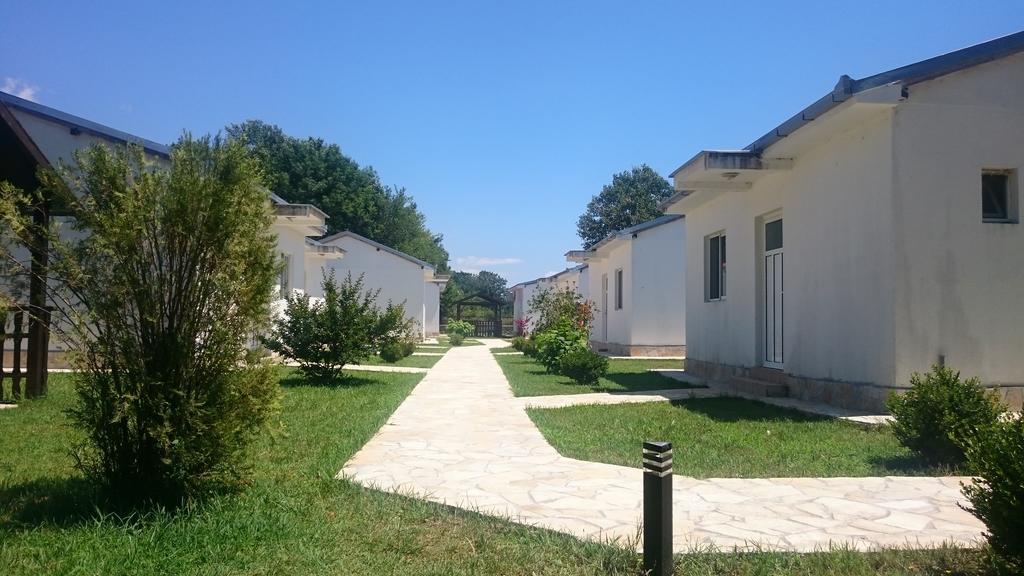Beni Bungalows Ulcinj Buitenkant foto