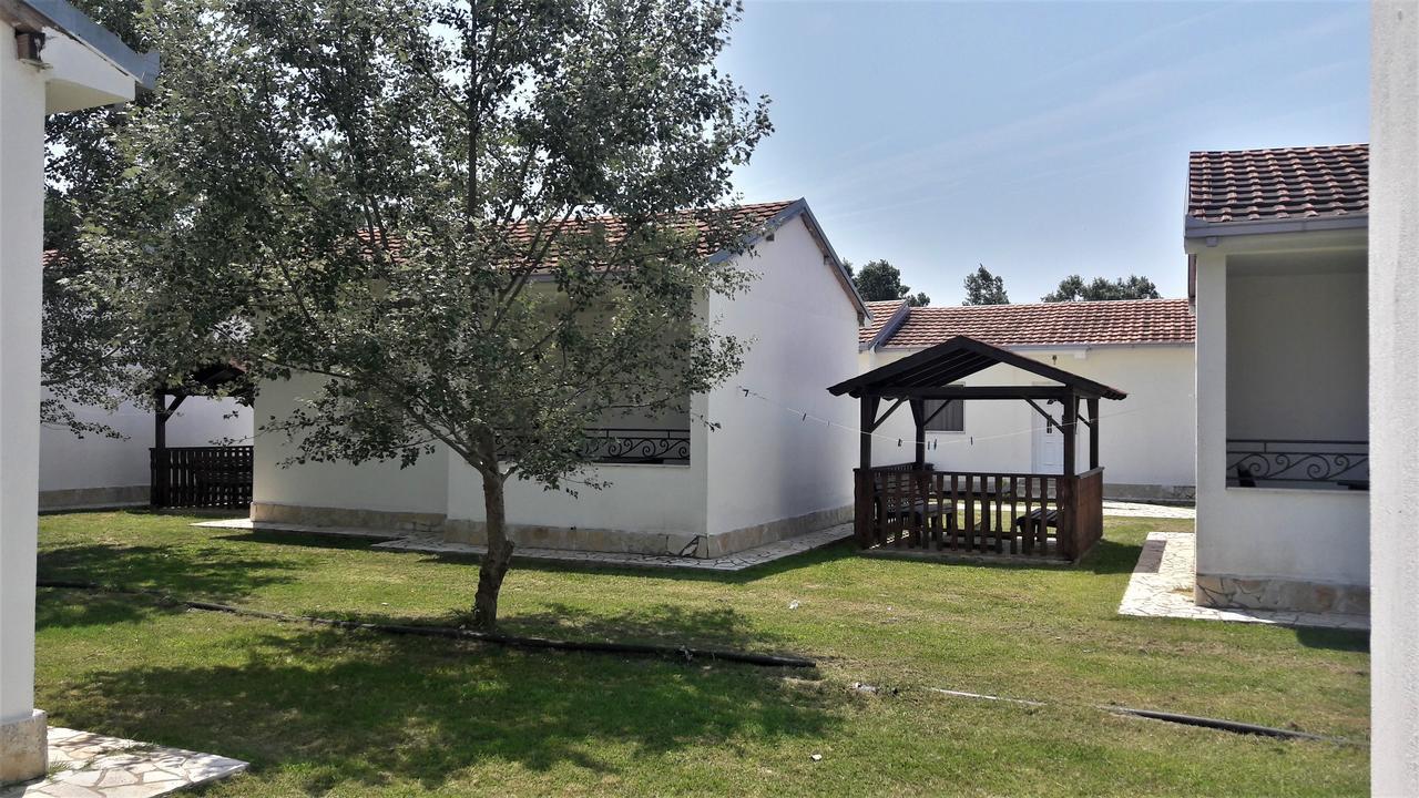 Beni Bungalows Ulcinj Buitenkant foto