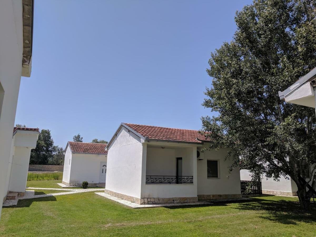 Beni Bungalows Ulcinj Buitenkant foto